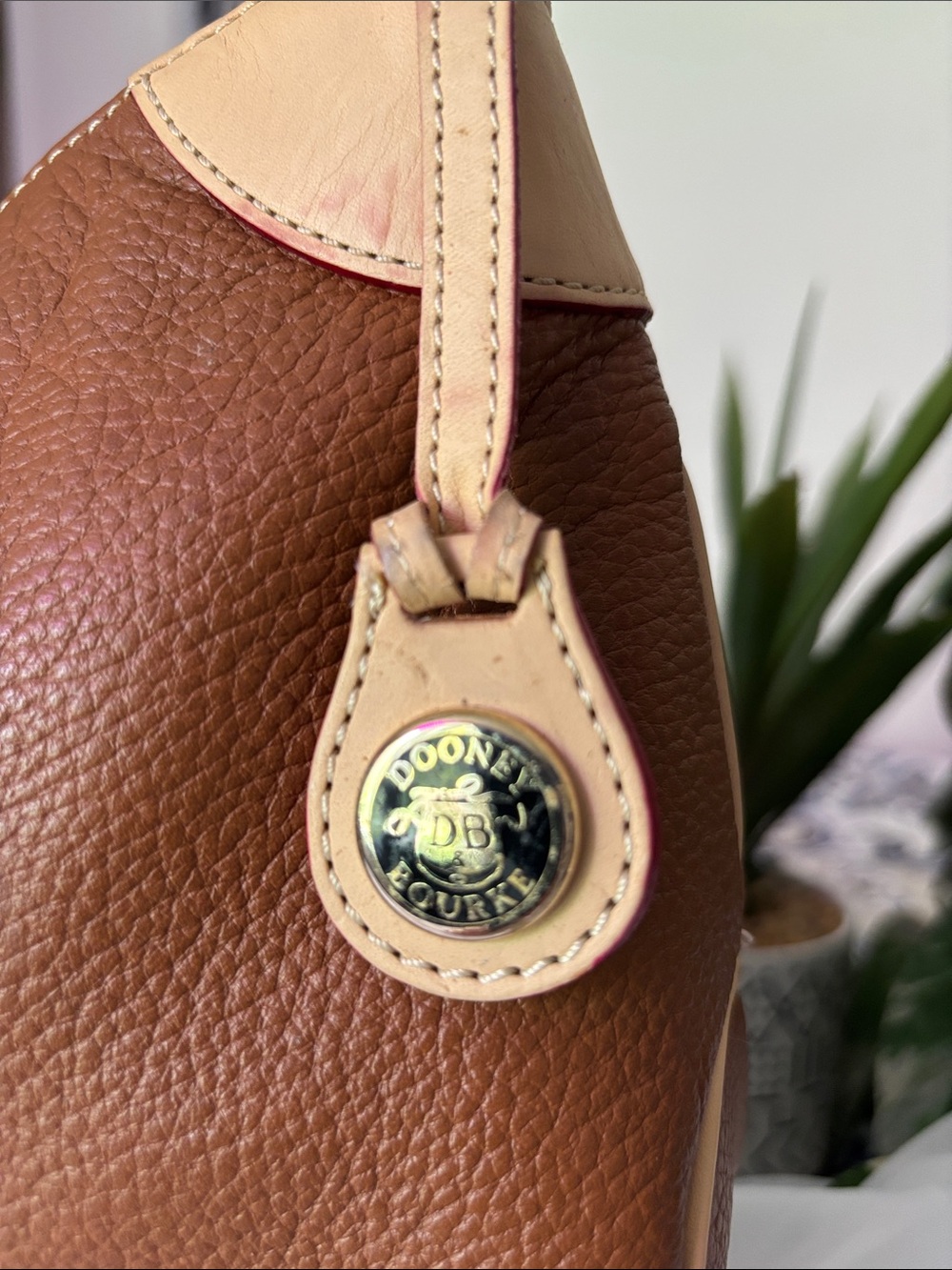 Dooney & Bourke Brown Pebbled Leather Shoulder Bag with Cream Trim - Picture 3 of 17